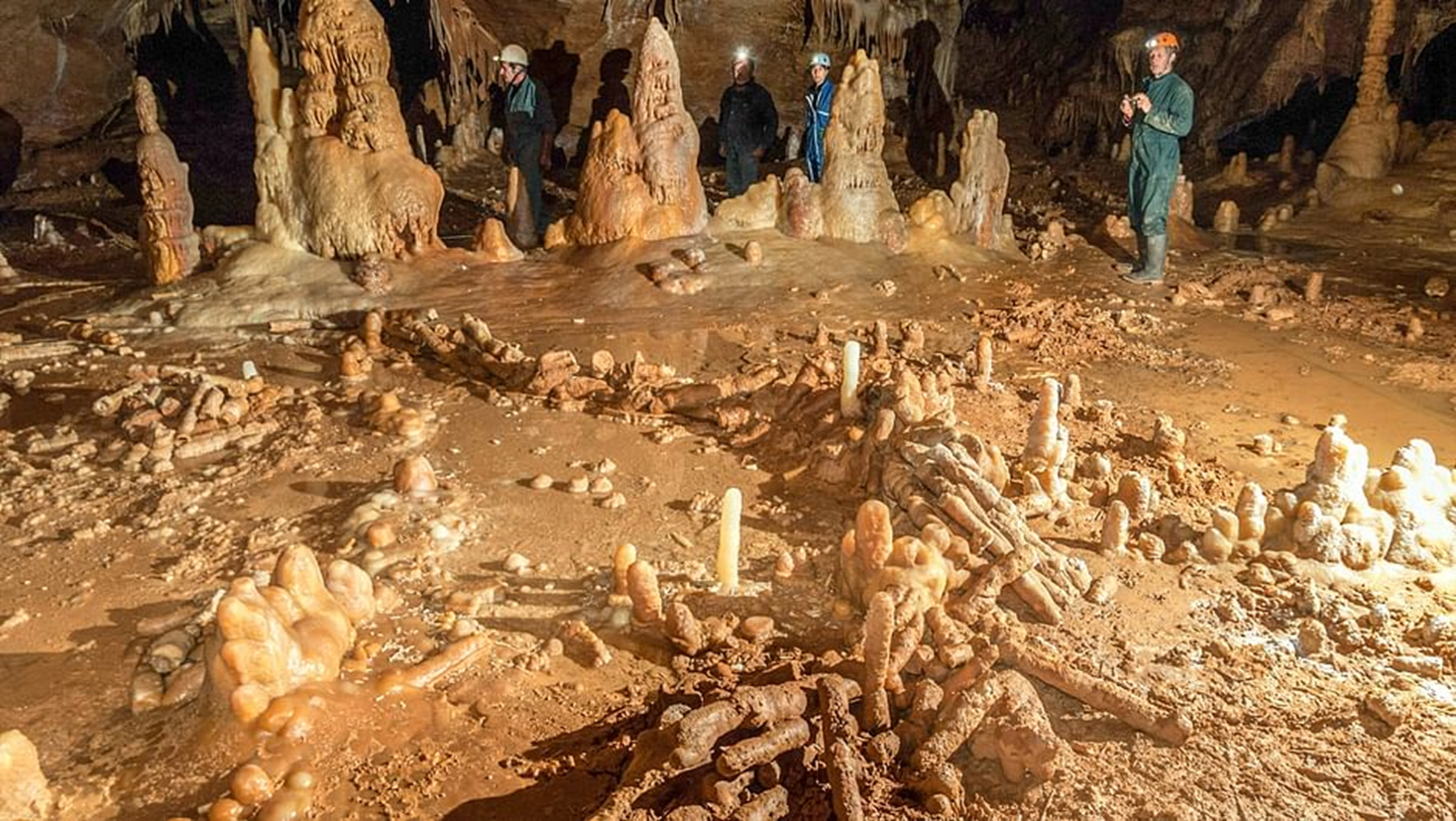 Lire la suite à propos de l’article Néandertal, le mystère de la grotte de Bruniquel & Le Néandertal en nous : Le mystère des premiers gènes.